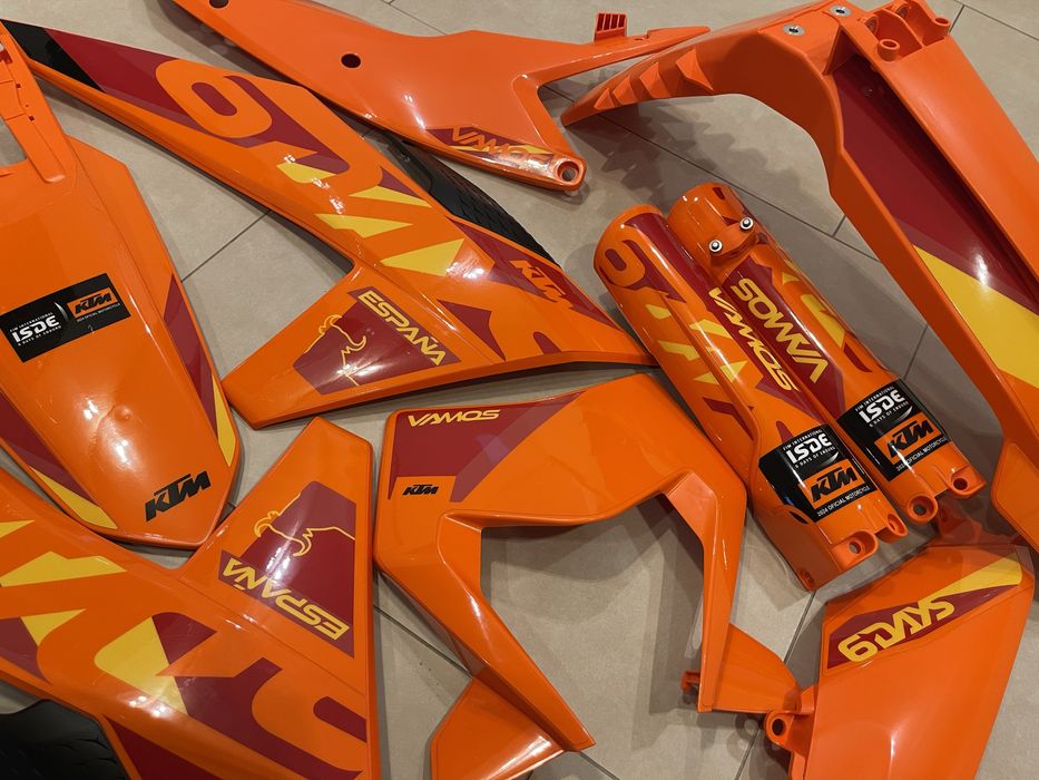 Plastiki Tbi Six days Espania Ktm Excf 25 zestaw 24 plastikow Kit