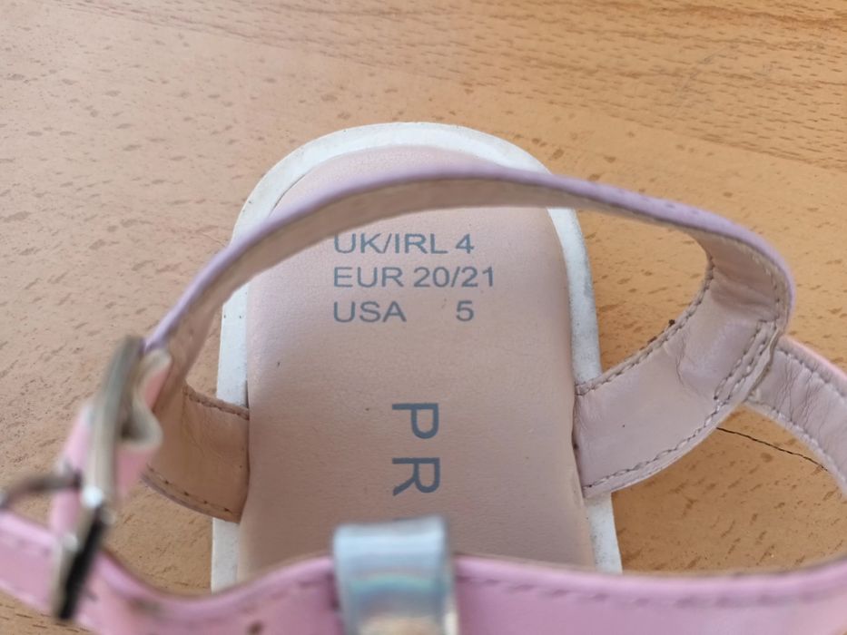 Sandálias Primark rosa