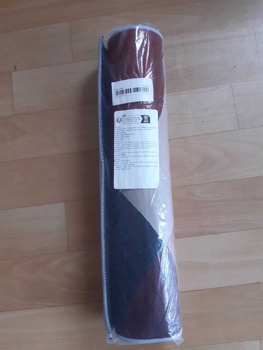 Dywanik o wym. 120 x 50 cm.
