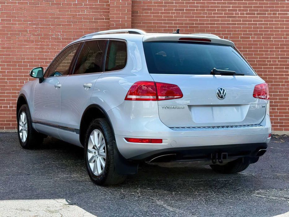 Volkswagen Touareg      2013