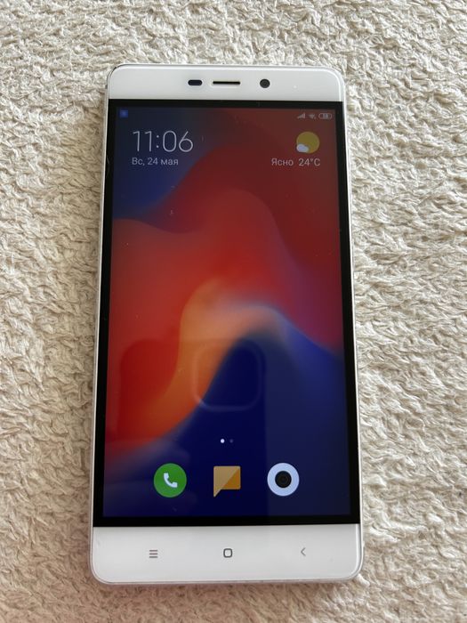 Смартфон Xiaomi Redmi4
