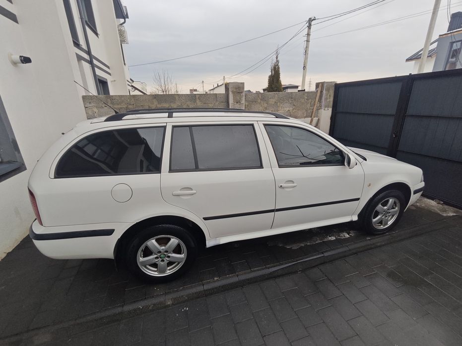 Автомобіль Шкода Октавія