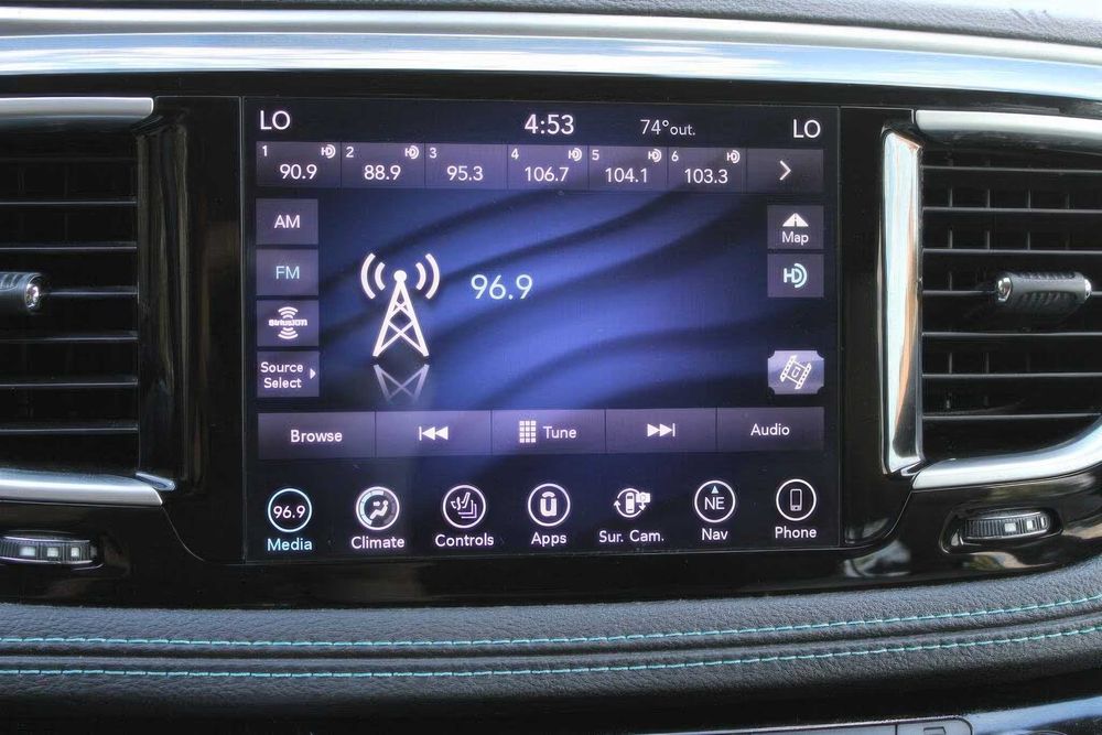 Chrysler Pacifica      2018