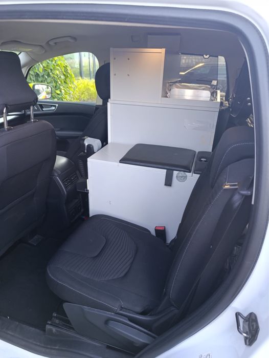 Ford S-Max karetka ambulans 2017