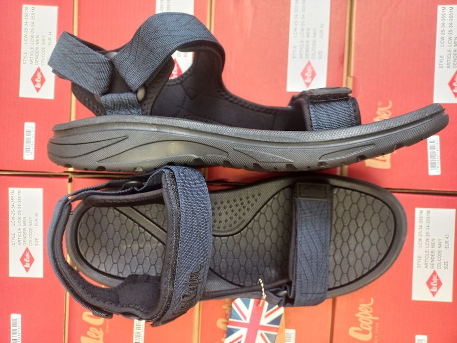 Чоловічі сандалі lee cooper