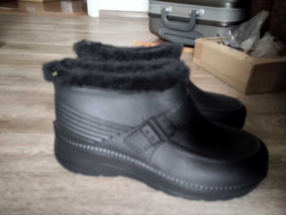 галоши черные                         .