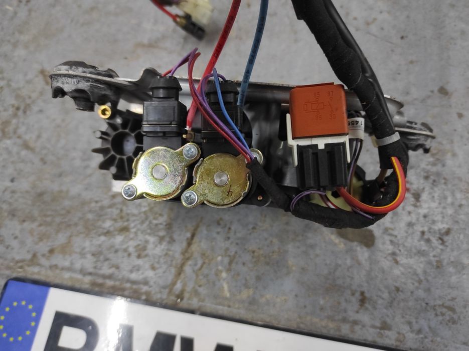 Пневмо компрессор Подушки БМВ Е39 Седан Универсал Пневма Подвеска BMW