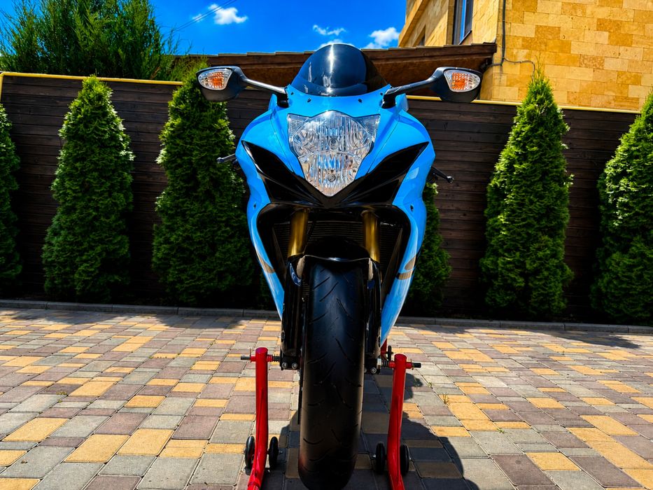 Мотоцикл suzuki gsx-r 750 2024 года