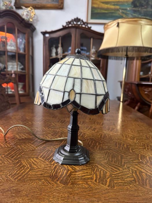 Настільна лампа в стилі Тіффані світильник вітраж 7616