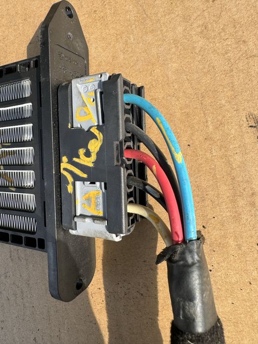 Електро отопитель нагриватель печки Kia Ceed