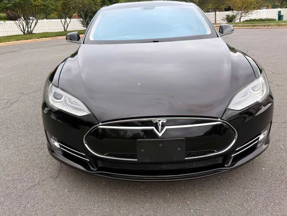 Tesla Model S Performance      2013