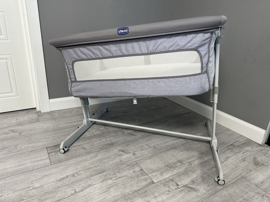 Продам ліжичко Chicco next2me dream