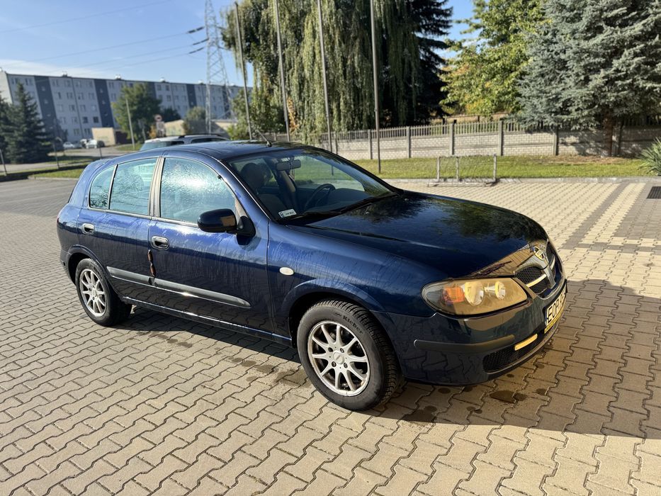 Nissan Almera
