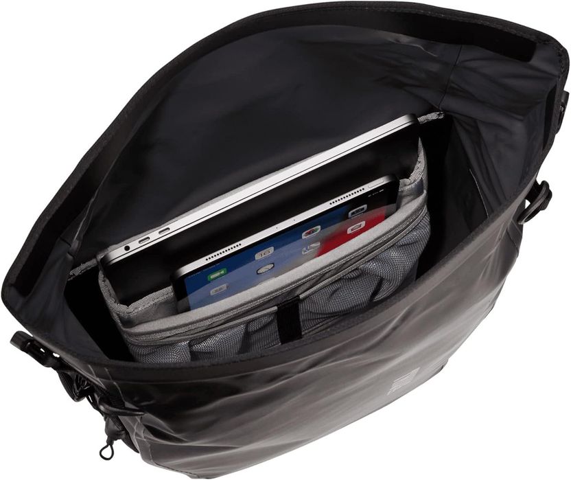 Vendo 1 Alforge THULE (17L) + 1 Bagageira THULE  **A ESTREAR**