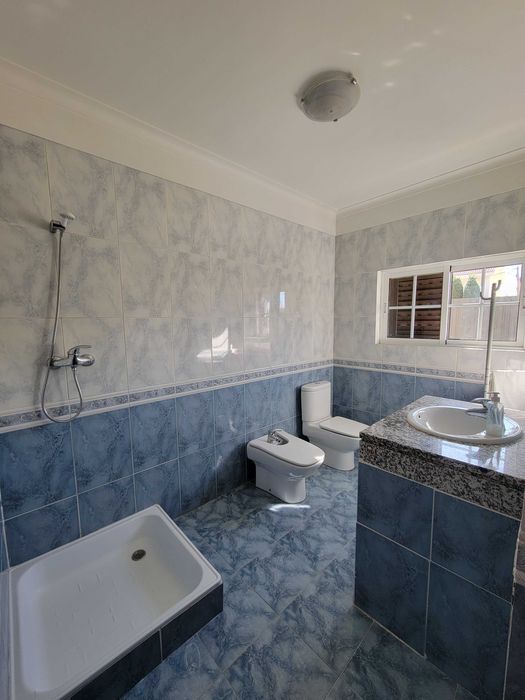 Quarto para arrendar charneca de Caparica