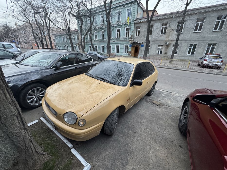 Продам Toyota Corolla  3d