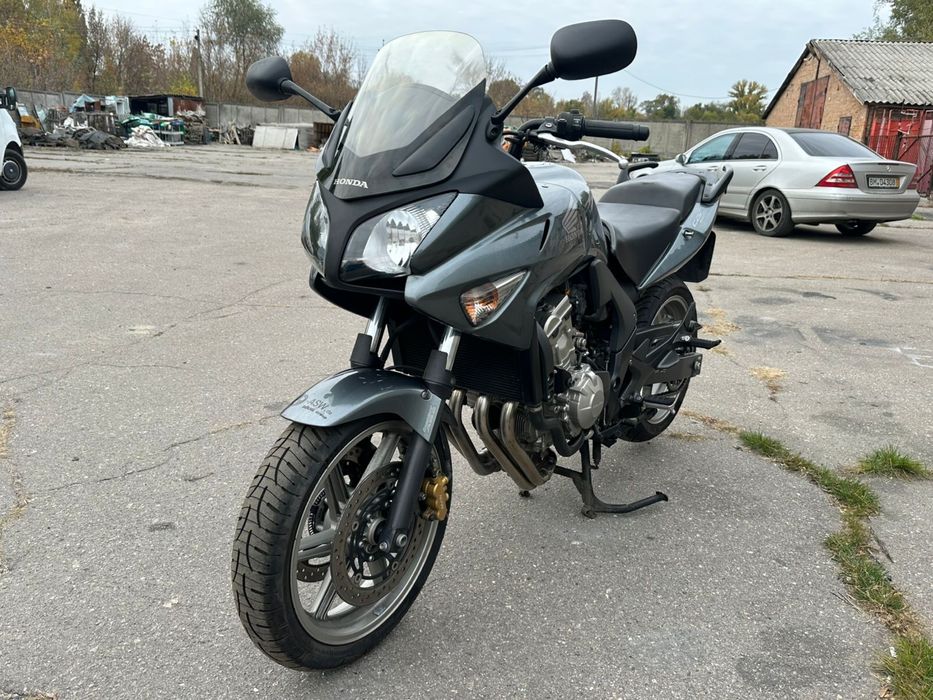 Продам мотоцикл HONDA CBF600