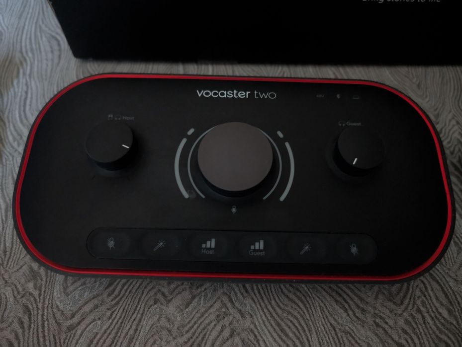 Conjunto de estúdio Focusrite VocasterTwo