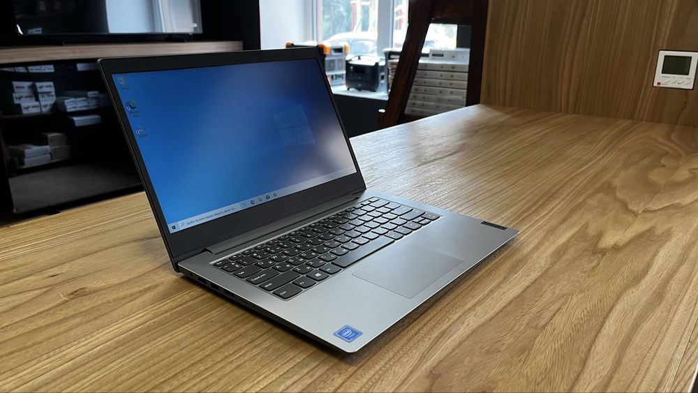 Новий ноутбук Lenovo 14IGL05 81VU007GRA — компактний та практичний