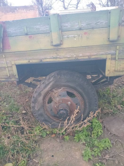 Прицеп  одноосний  вантажний