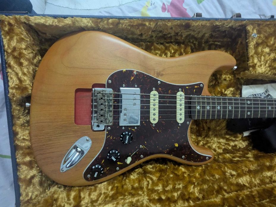 Guitarra Fender Stories Collection Michael Landau Coma Stratocaster RW Coma Red