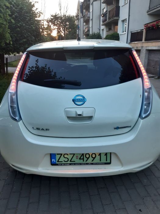 Nissan LEAF - 2012