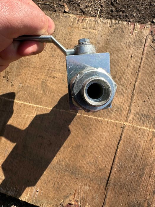 Кран гидравличный