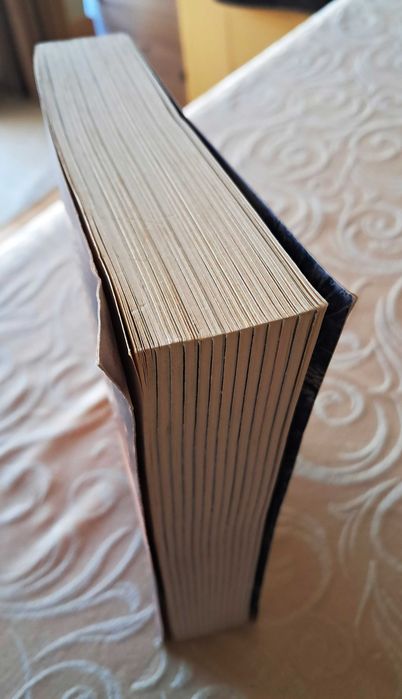 J R R Tolkien - The Hobbit - Paperback edition 2008 ENG