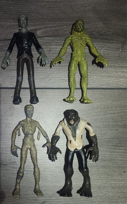 Universal Monsters Bendyfigs, цена за четыре фигурки суммарно, состояние б/у, гнущиеся, высота около 13+- см каждой