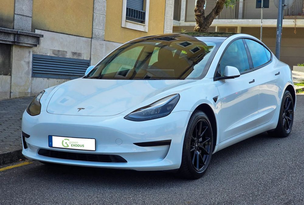 Tesla Model 3 Tração Traseira