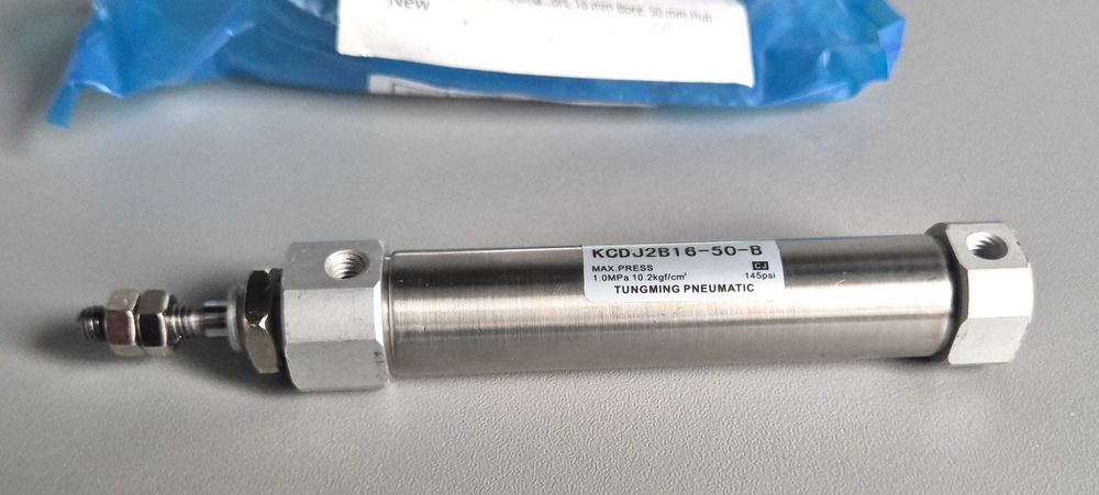 Siłownik pneumatyczny KCDJ2B16-50-B, średnica 16 mm, skok 50 mm