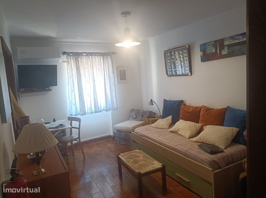 Apartamento T1 - Mobilado