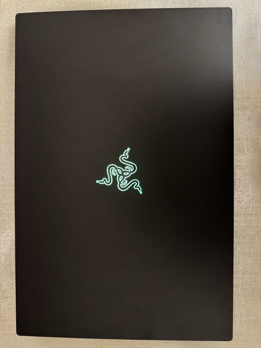 Razer Blade 15 Advanced / RTX 3080 Ti / i7-12800H / 32GB DDR5 / 1TB / 360Hz Full HD
