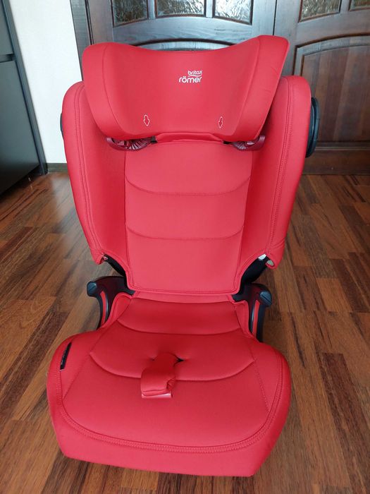 Автокресло BRITAX-ROMER KIDFIX III M Universal 15-36 kg