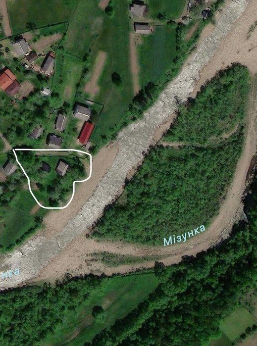 Продаж унікальної ділянки у вигляді сердця 7 соток в селі Новий Мізунь