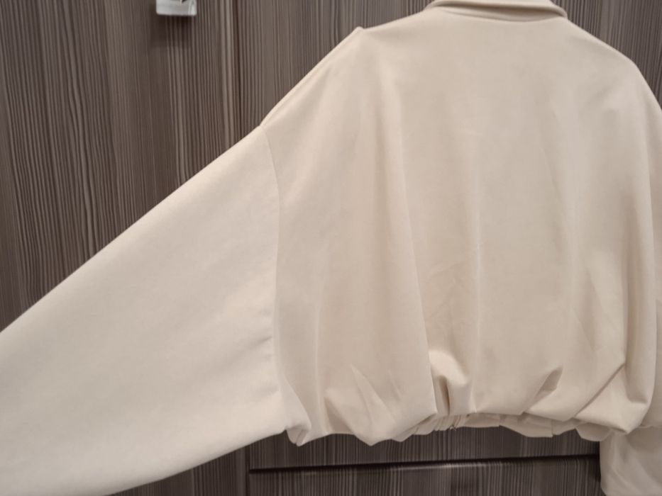 Об'ємна куртка-бомпер