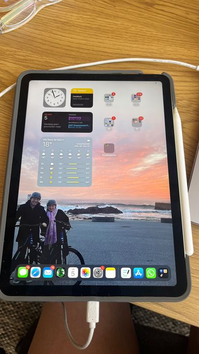 iPad Air 4th Generation (64GB Green) + Apple Pencil 2 + Logitech Folio Touch