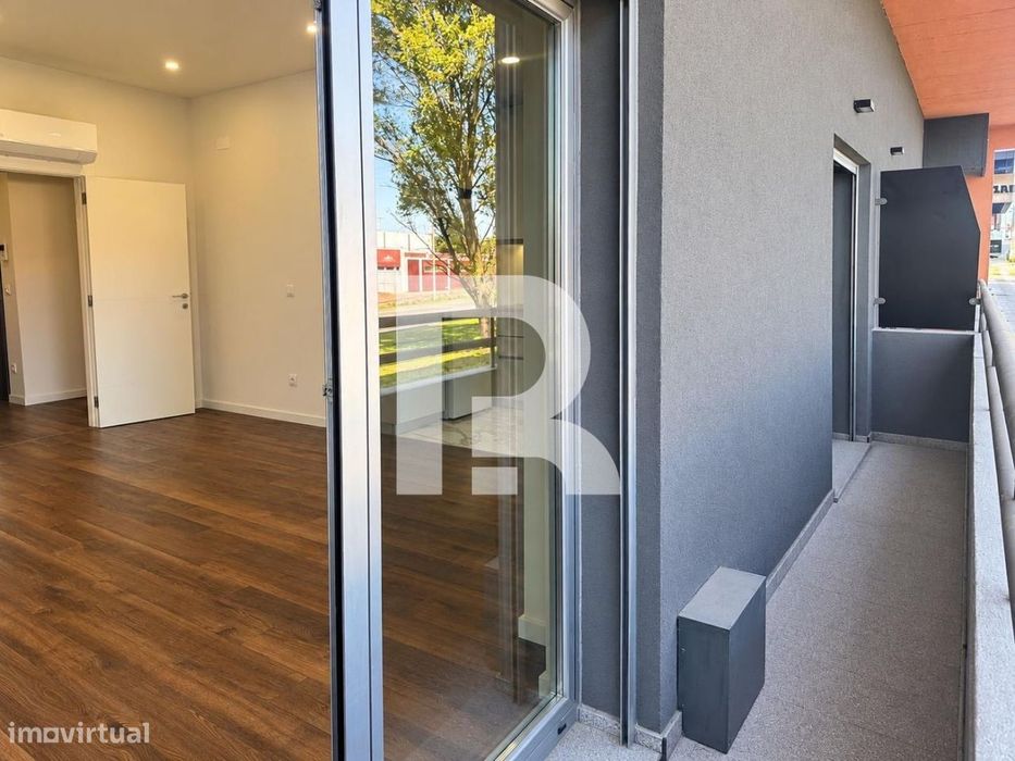 Apartamento T1 Novo na Urbª de Ouressa, Algueirão- Mem Martins