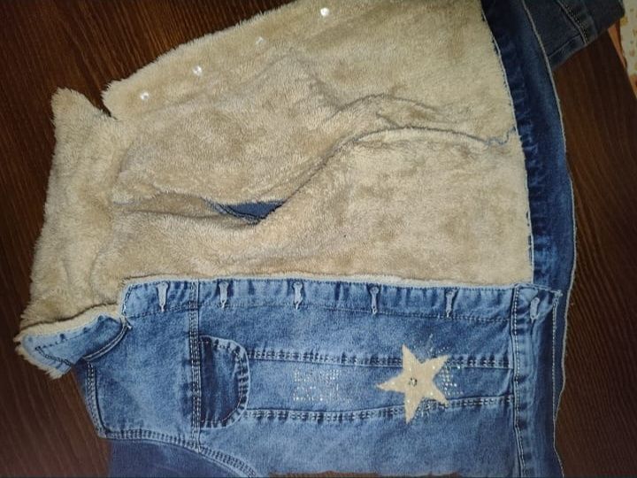 Джинсова куртка для дівчинки