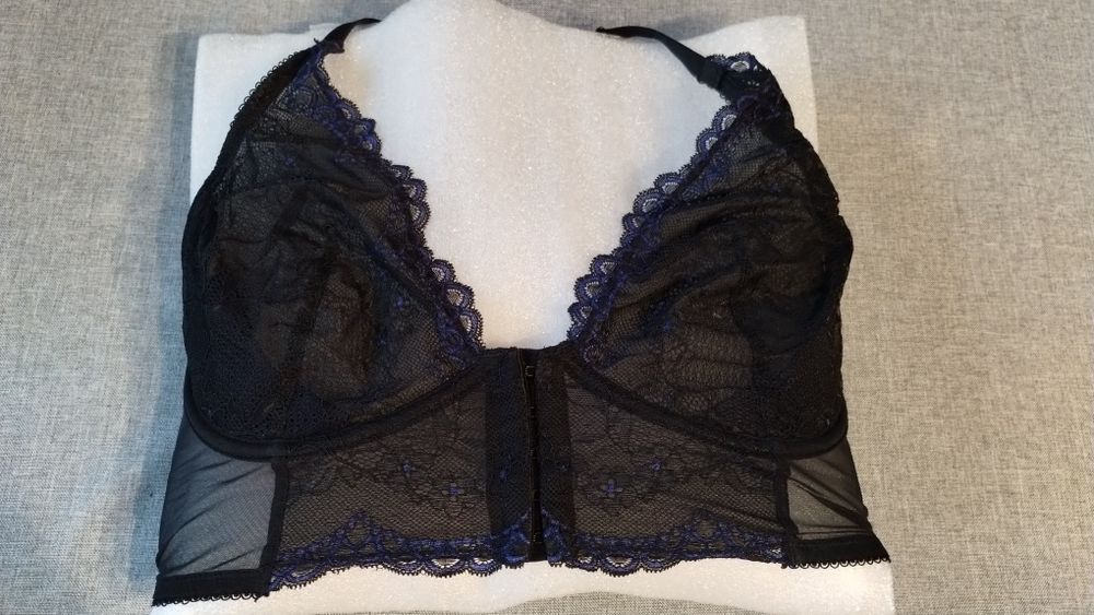 Biustonosz 70F, zapinany z przodu Gossard