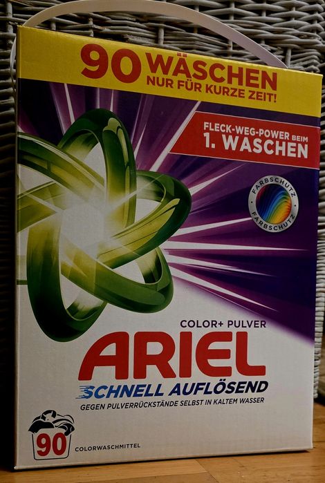 Proszek do prania koloru Ariel 90 prań z Niemiec