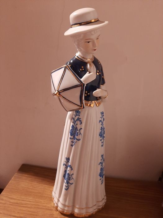 Porcelanowa figurka