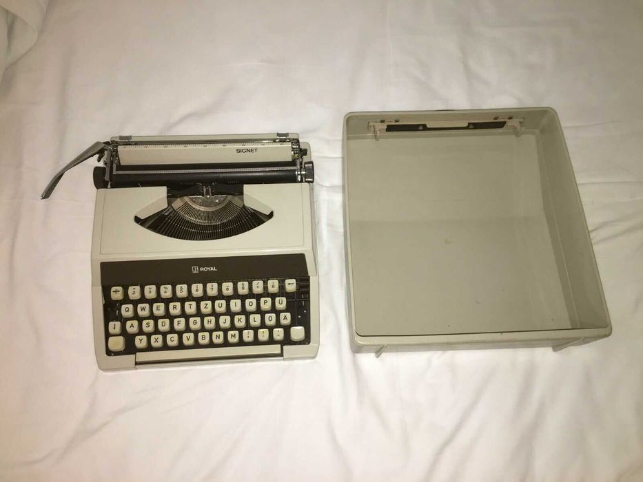 máquina de escrever Royal litton signet / teclado alemão (vintage)