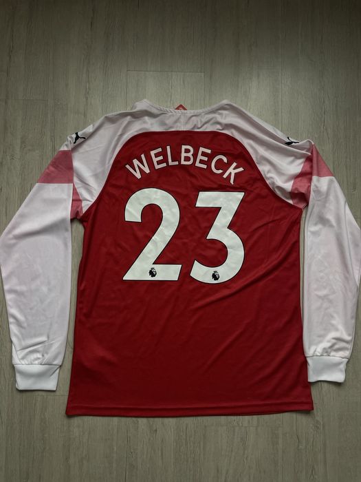 2018 - 19 Arsenal long Home 23 Welbeck