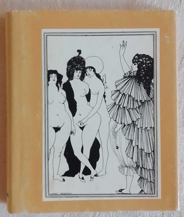 Аристофан ЛИСИСТРАТА миниатюрное издание в твёрдой обложке. 128 стр.