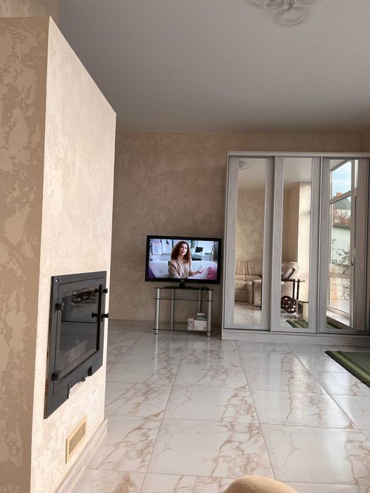 Новий чарівний будинок з гаражем, Луцьк в районі Володимирської