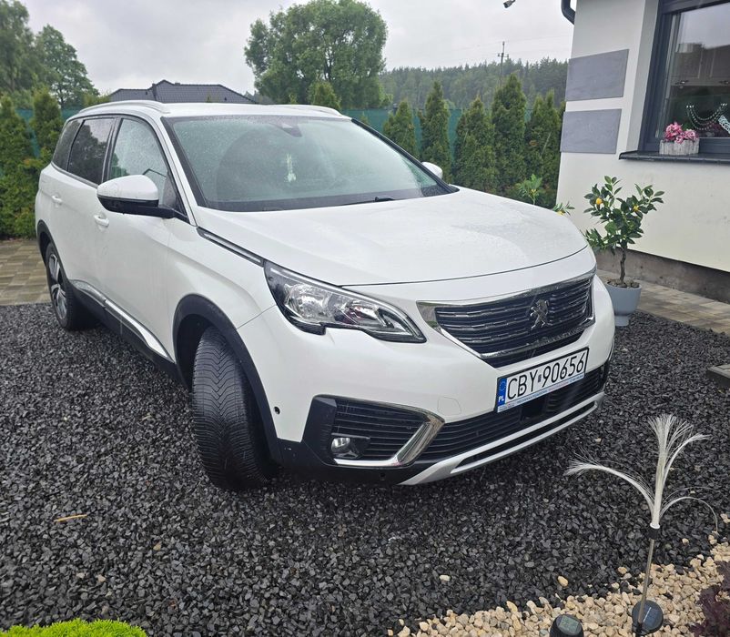 Peugeot 5008 2017 rok