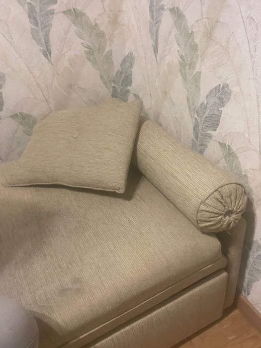 Tapczan rozkładany z pojemnikiem