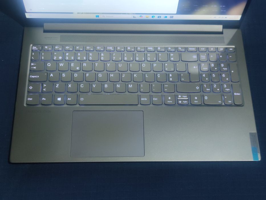 Portátil Lenovo Yoga Creator 7 15IMH05 – i7, 16GB, 512GB SSD, GTX 1650