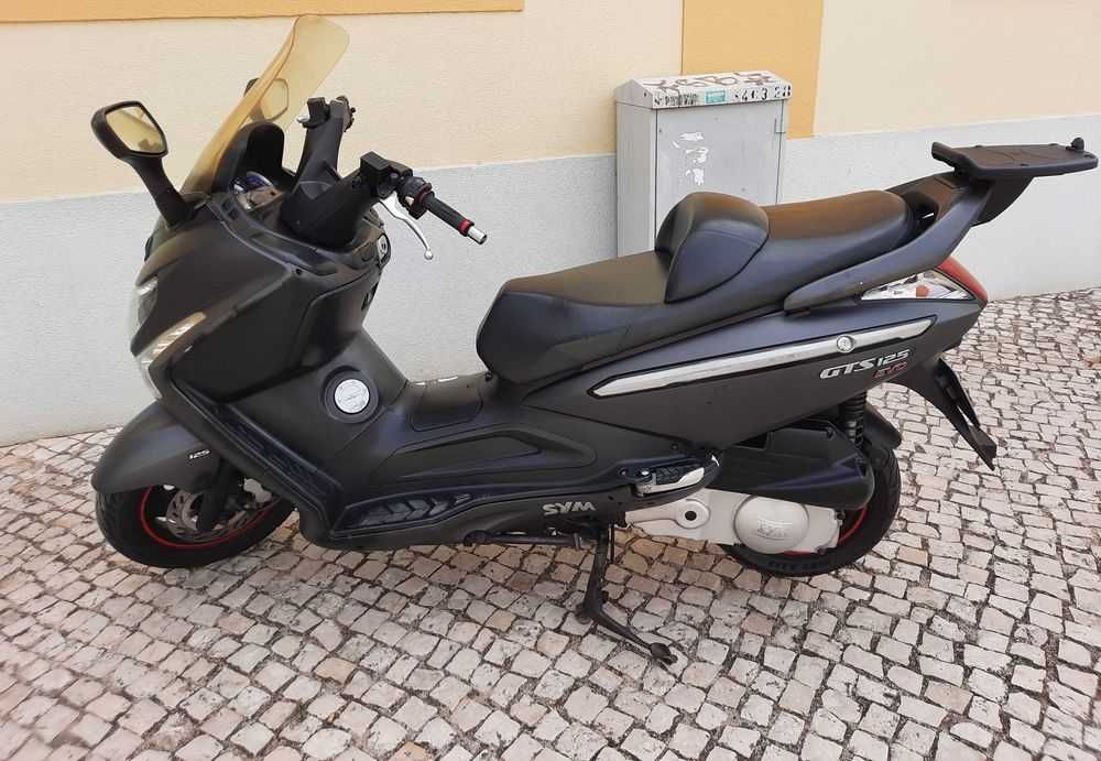 Acelera 125 em bom estado